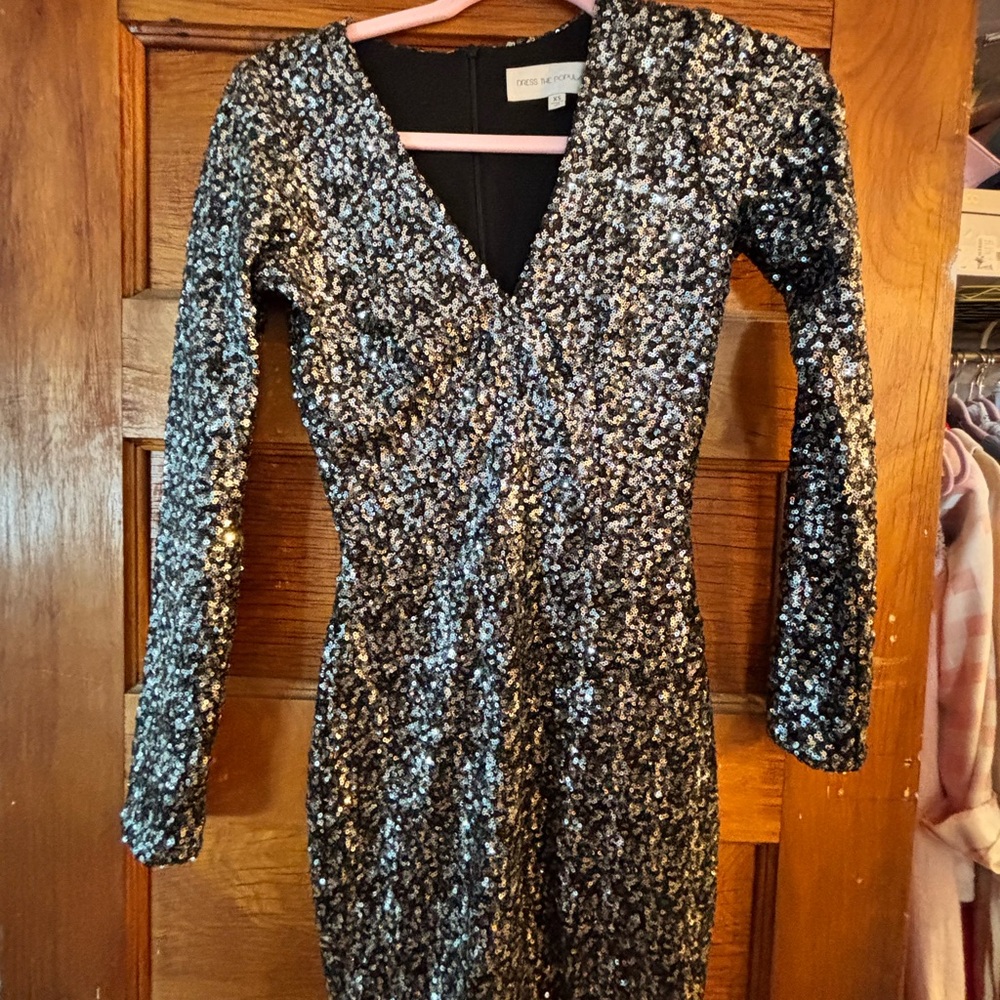 Dress The Population Sequin Long Sleeve Dress - Black Silver NYE - Picture 6 of 6